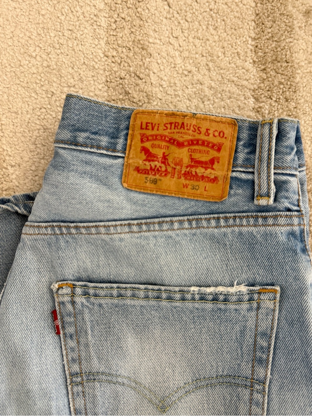 Light Blue Distressed LEVIS - Picture 3 of 3